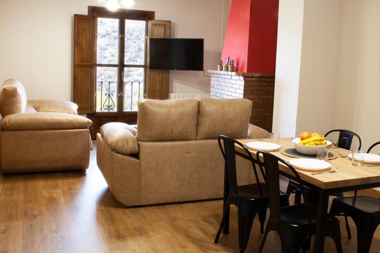 Puerta Bubion Apartamentos المظهر الخارجي الصورة